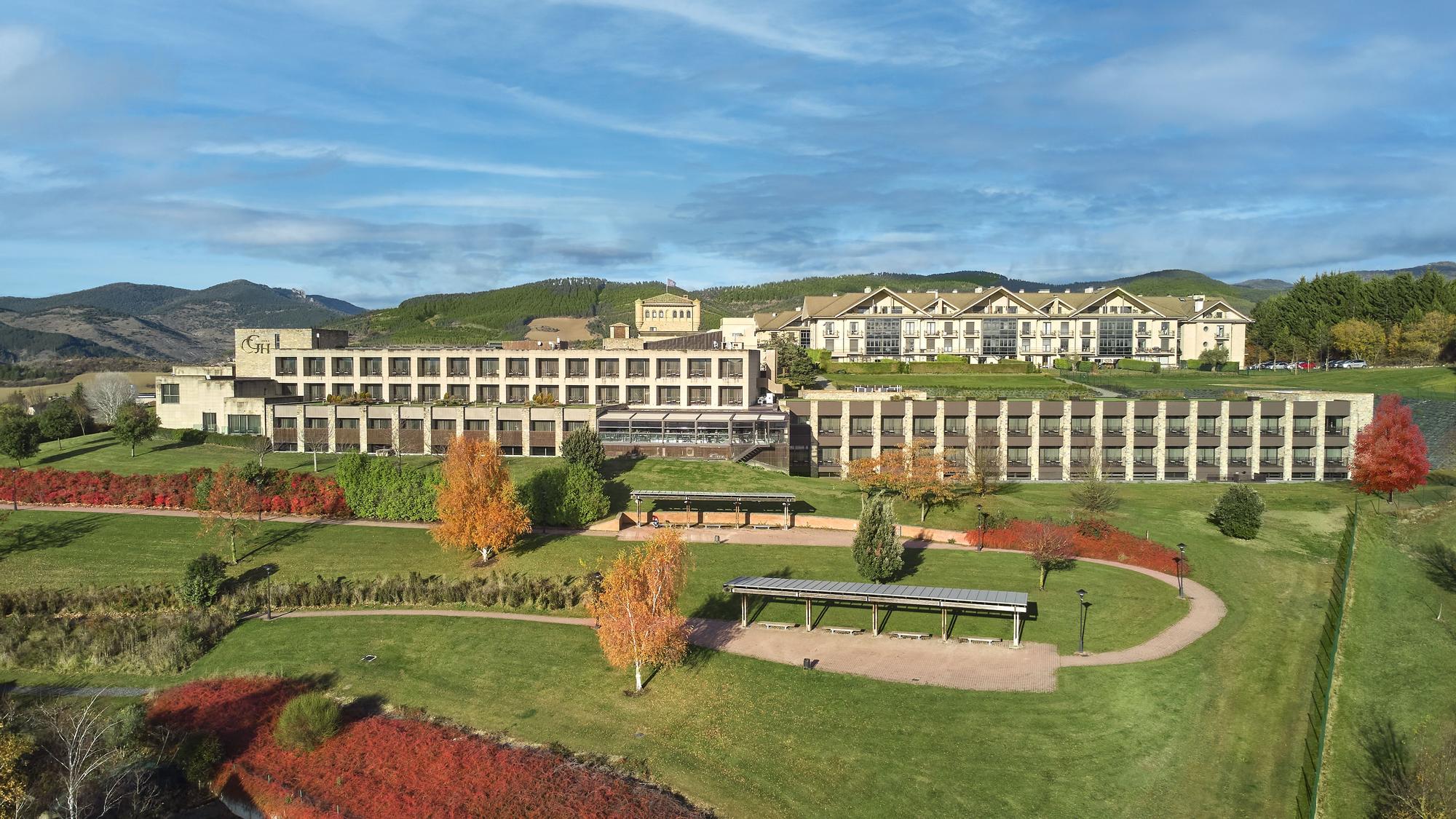 Exteriores del Hotel Castillo de Gorraiz.