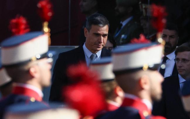 Pedro Sánchez en el desfile militar del pasado 12 de octubre. Pedro Sánchez en el desfile militar del pasado 12 de octubre.