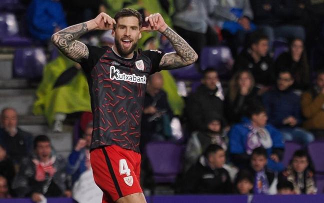 Iñigo Martínez celebra su gol ante el Valladolid Iñigo Martínez celebra su gol ante el Valladolid