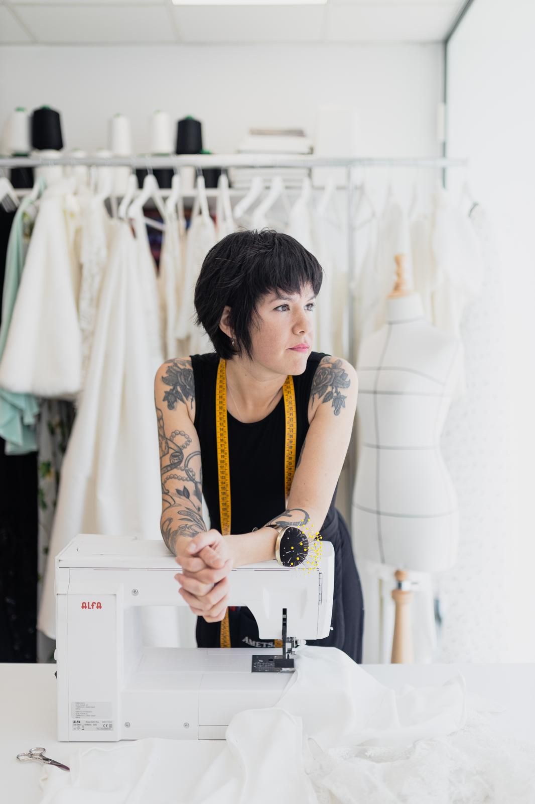 Albes disfruta de cada una de las fases de creación de sus diseños.