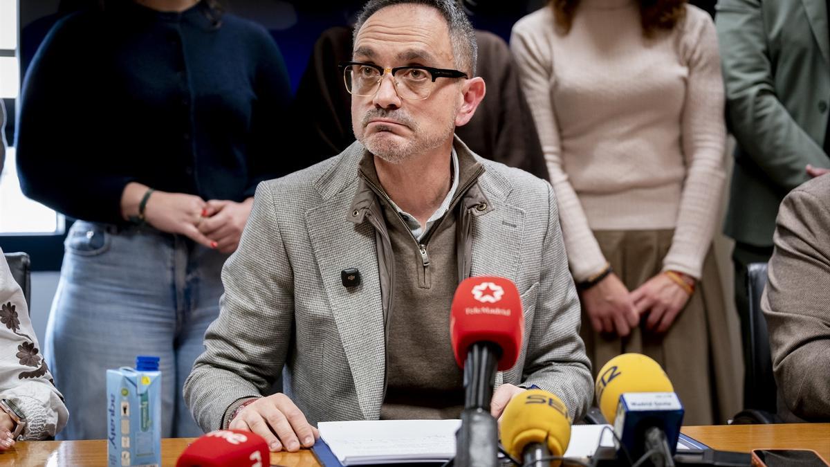 El alcalde de Móstoles, Manuel Bautista, comparece ante los medios, en el Ayuntamiento de Móstoles, a 5 de febrero de 2026.