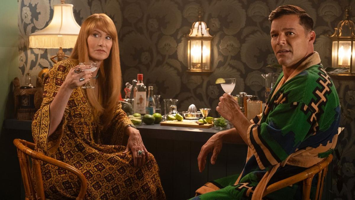 Laura Dern y Ricky Martin, en la serie ‘Palm Royale’.