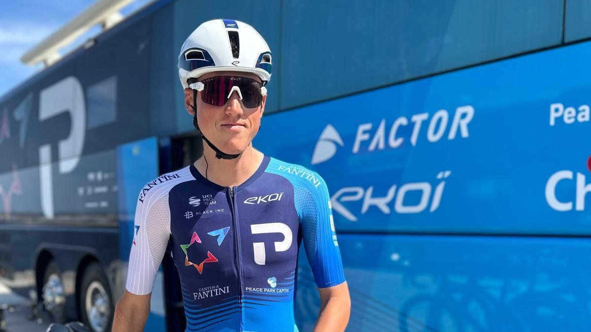 Israel Premier Tech retira el nombre del país del maillot para "priorizar seguridad" del pelotón