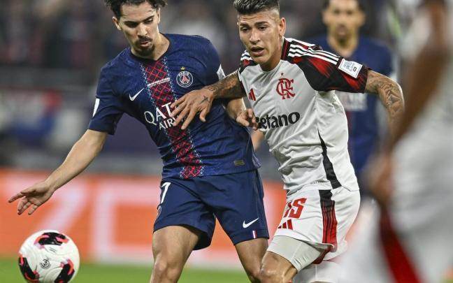 Vitinha, elegido mejor jugador de la final, y Carrascal.