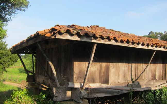 Imagen de archivo de un hórreo en Asturias