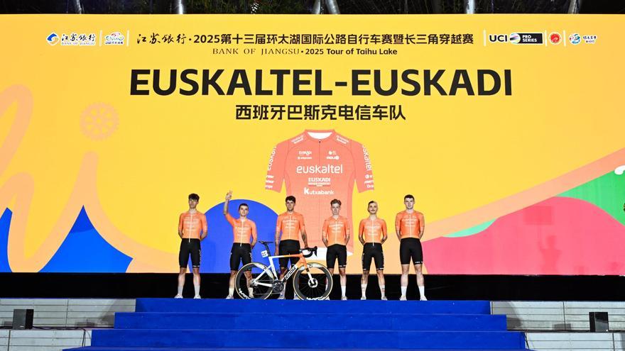 El Euskaltel-Euskadi, en su andadura en China.
