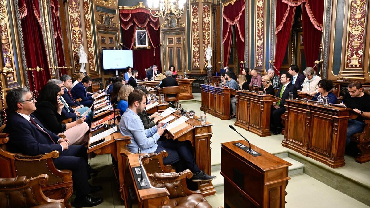 El Ayuntamiento de Bilbao ha celebrado hoy el primer pleno de esta legislatura