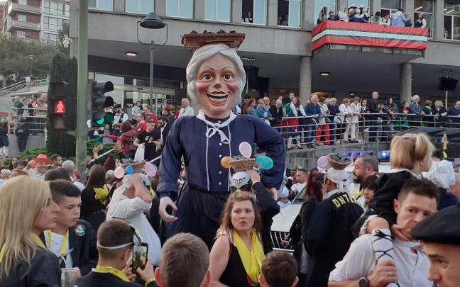 La Eskarabillera está ya preparada para presidir y participar en todos los actos de fiestas de Basauri