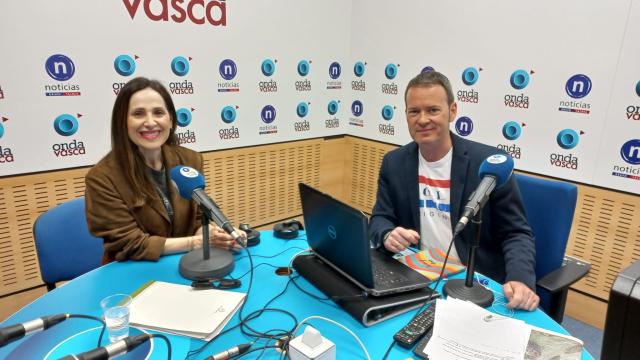 Bakartxo Tejería en los estudios de ONDA VASCA