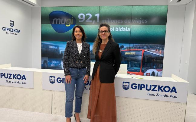 Azahara Domínguez y Eluska Renedo, en la presentación del balance de Mugi en 2025