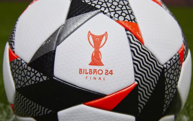 La icónica baldosa de Bilbao diseño único para la final femenina de la Champions | AYTO BILBAO La icónica baldosa de Bilbao diseño único para la final femenina de la Champions | AYTO BILBAO