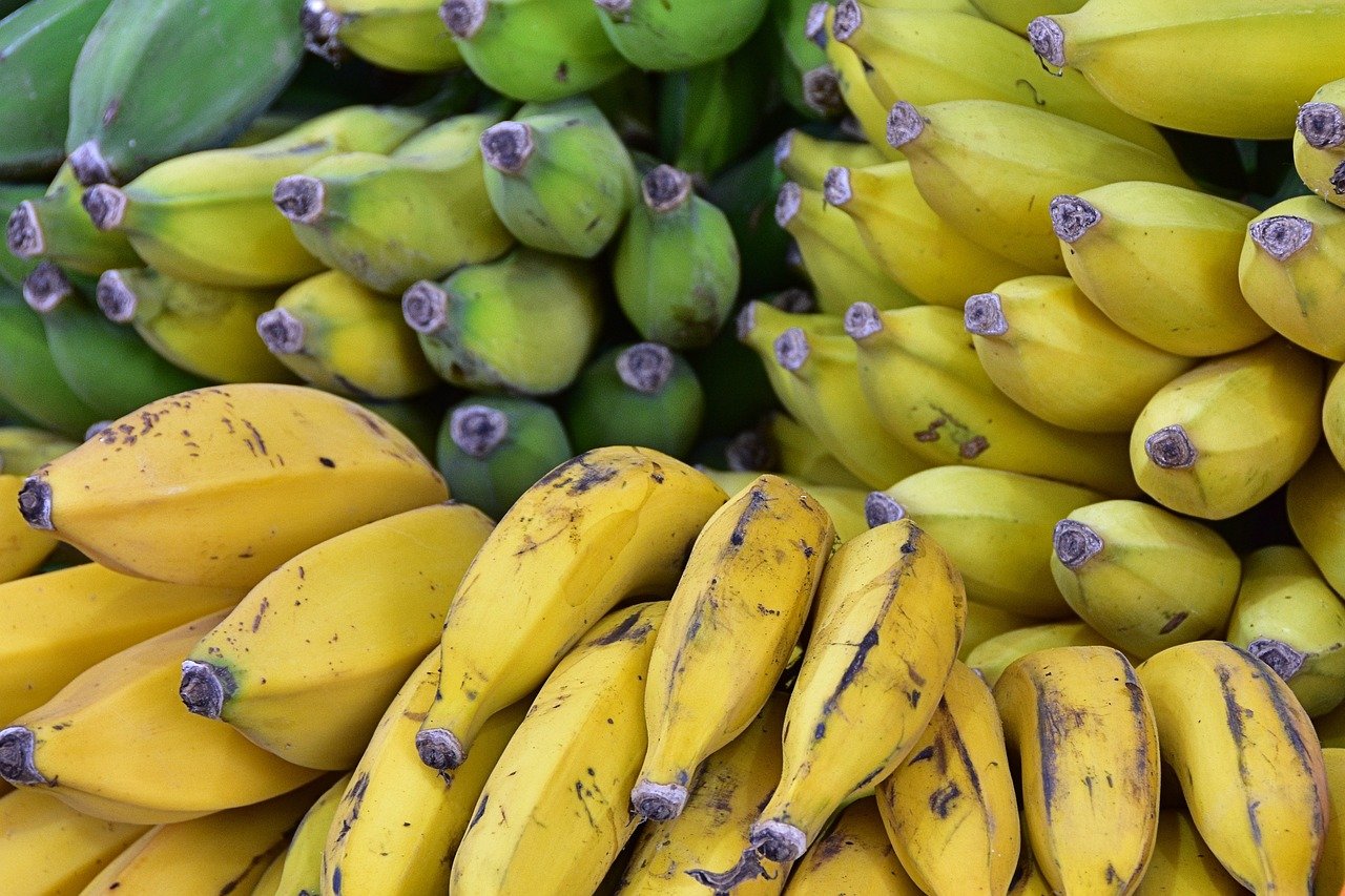 El plátano es una fruta climatérica, que sigue madurando tras ser recogido | Foto: Pixabay