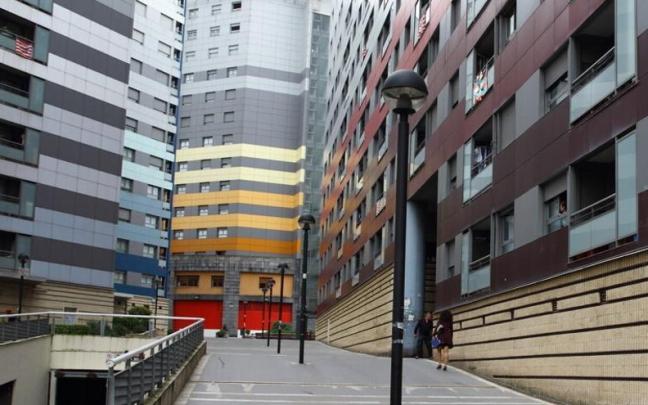 El cuerpo sin vida de la mujer fue hallado en un cajero en la zona de Beurko-Bagatza de Barakaldo | Deia