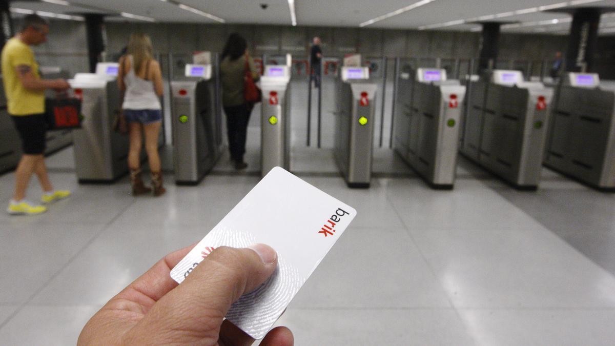 .-La aplicación Barik Mobile se activa para iPhone para viajar en el transporte público con tarjeta digital.