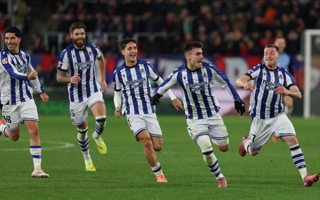 Barrene celebra su gol ante Osasuna. UNAI BEROIZ