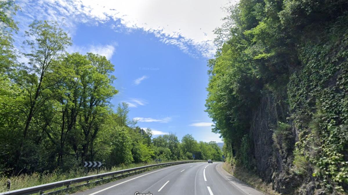 Imagen de Google Maps de la N-1, a la altura de las curvas de Bazkardo, en sentido Gasteiz