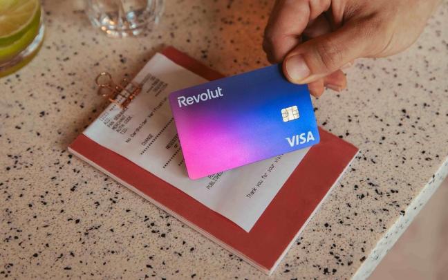 Los bancos digitales cada vez gozan de mayor tirón entre la población joven.