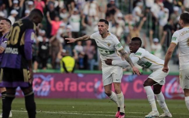Tete Morente celebra el gol del empate ante el Valladolid (1-1) en la última jornada.
