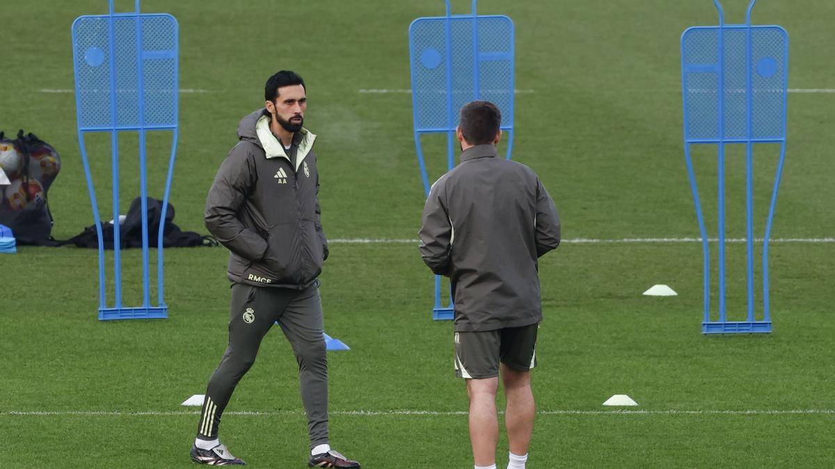 Álvaro Arbeloa, en su primera sesión como entrenador del Real Madrid.