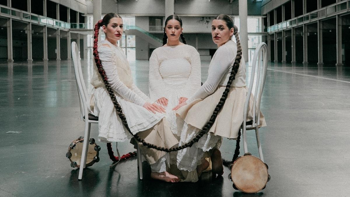 El trío galego Tanxugueiras actuará el jueves 14 de agosto, Día de las Cuadrillas