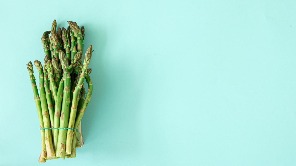 Acaba de arrancar la temporada de espárragos verdes y blancos, ricos en fibra y antioxidantes.