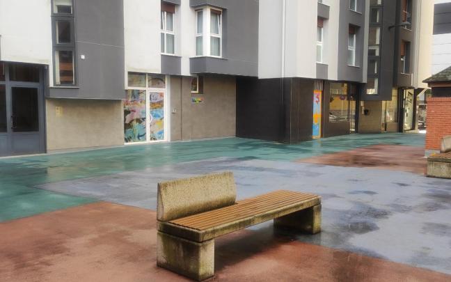 Vista de la plaza Jacinto Olabe, en la que se ubicará unas de los dos nuevas guarderías planificadas por el Ayuntamiento de Eibar.