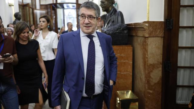 Patxi López, a su llegada al pleno del Congreso.
