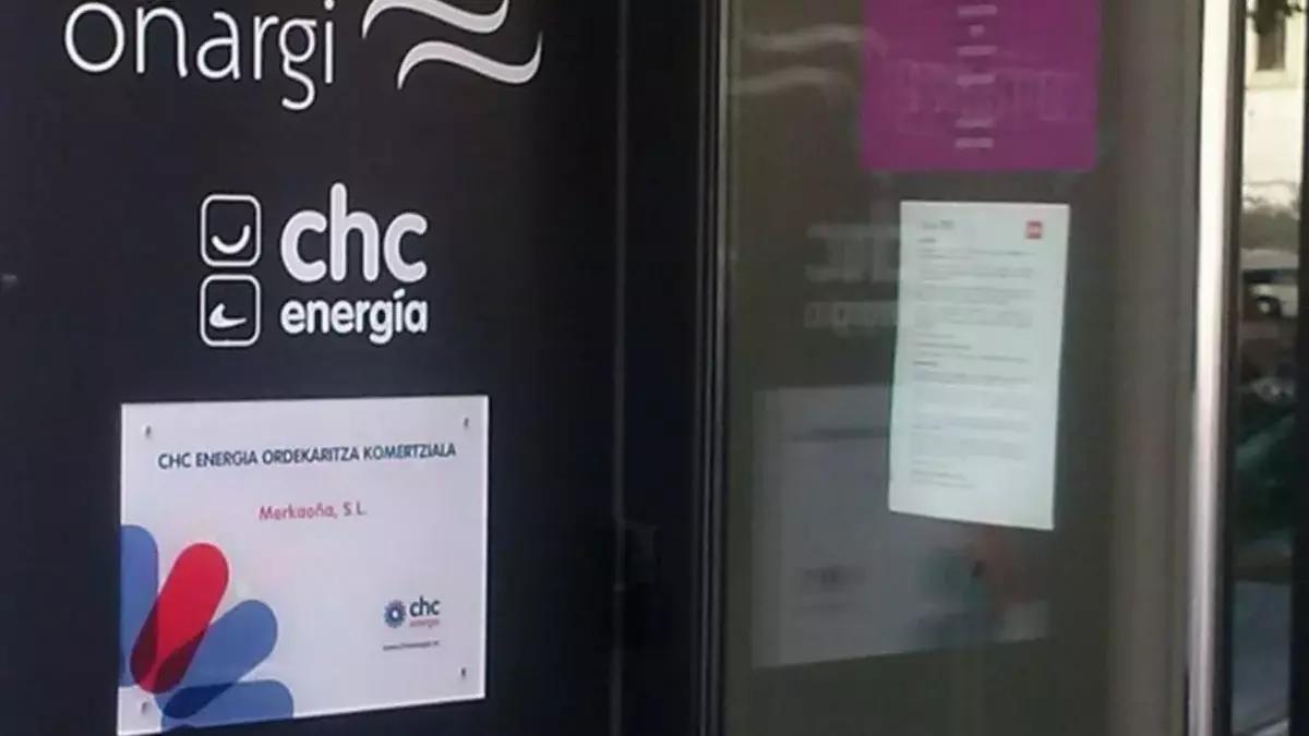 Acceso a la oficina de Bidebarrieta, donde se han gestionado los trámites hasta ahora.