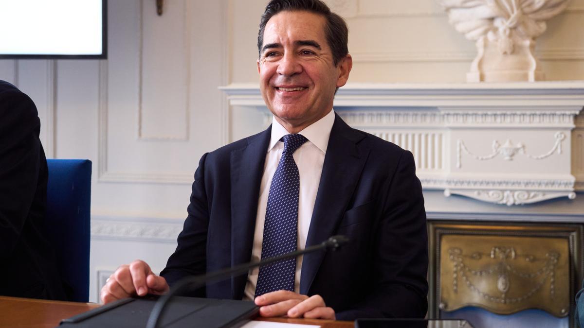 El presidente del BBVA, Carlos Torres Vila, en la inauguración del seminario APIE