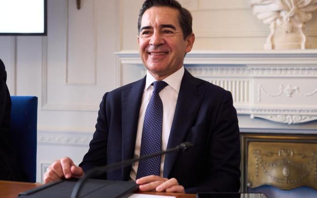 El presidente del BBVA, Carlos Torres Vila, en la inauguración del seminario APIE