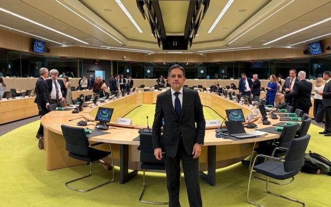 Javier García Ross, asesor para fiscalidad internacional del departamento de Hacienda del Gobierno Vasco, en la reunión del grupo de alto nivel del Ecofin en Bruselas