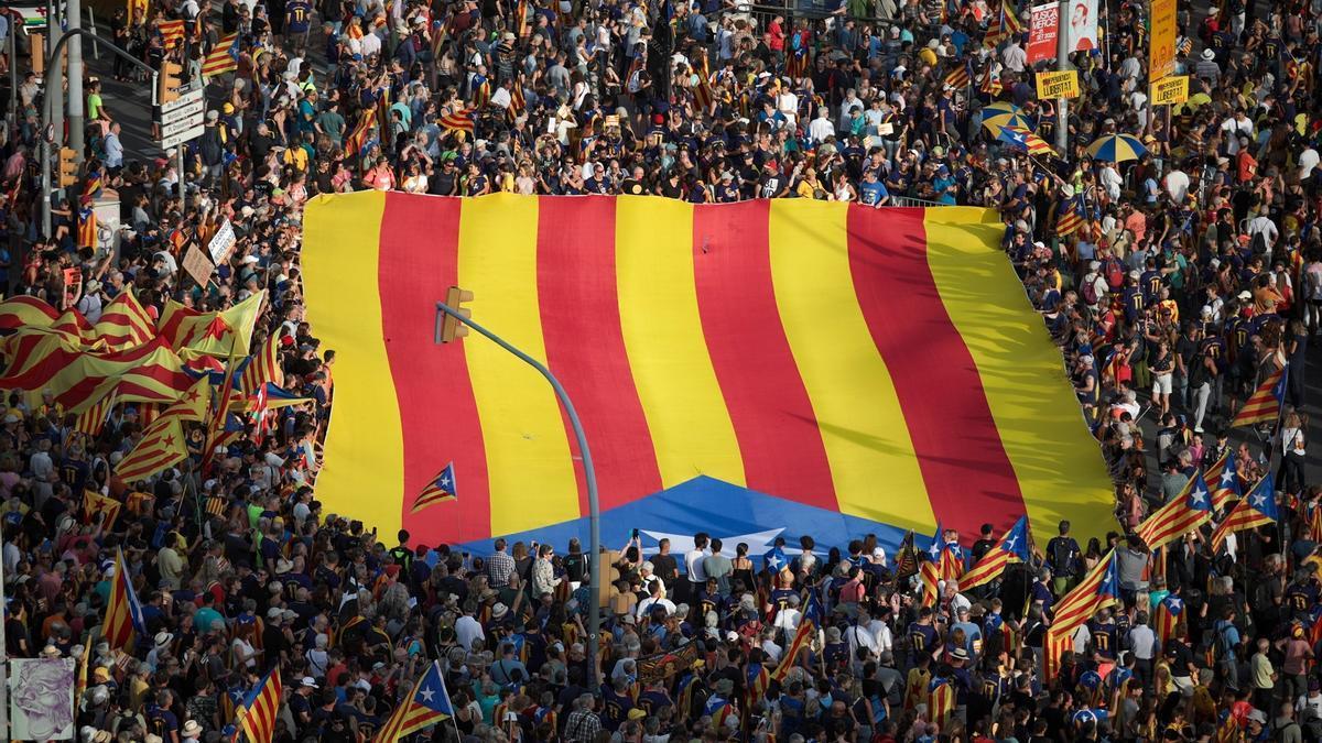 Una manifestación independentista convocada con motivo de la Diada 2023 en Barcelona.