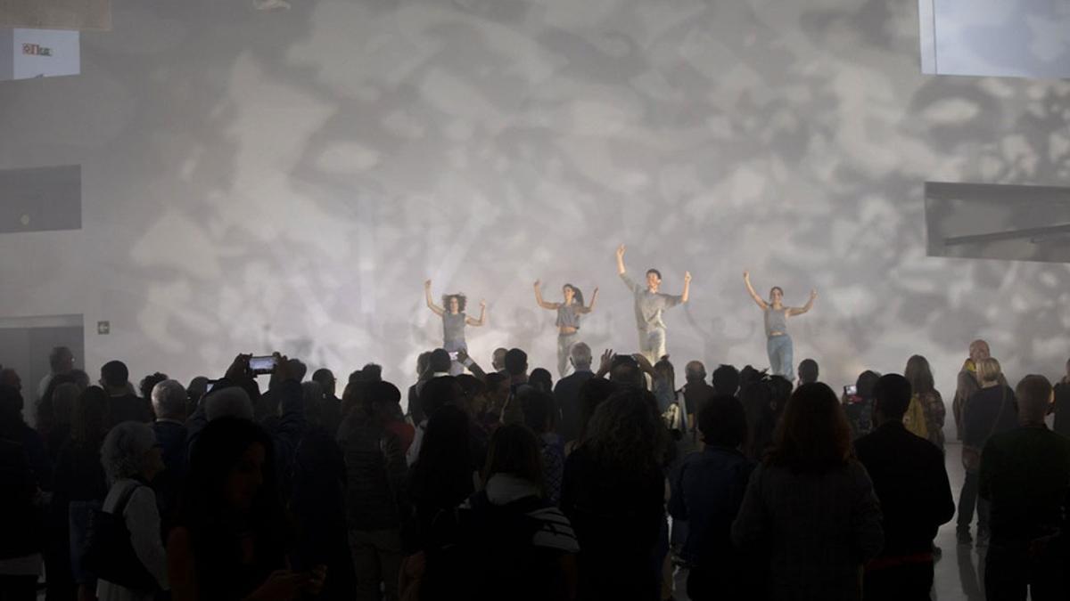 Imagen del espectáculo EzBerdin Berdinak.