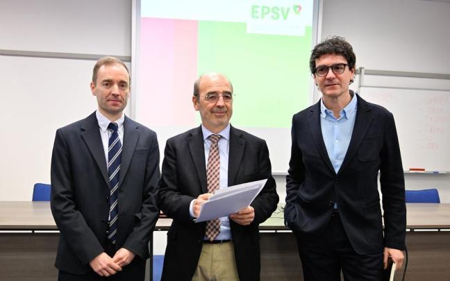 El presidente de la Federación de EPSV, Ignacio Javier Etxebarri y el presidente de Elkarkidetza, Unai Rementeria. / Oskar Gonzalez El presidente de la Federación de EPSV, Ignacio Javier Etxebarri y el presidente de Elkarkidetza, Unai Rementeria.