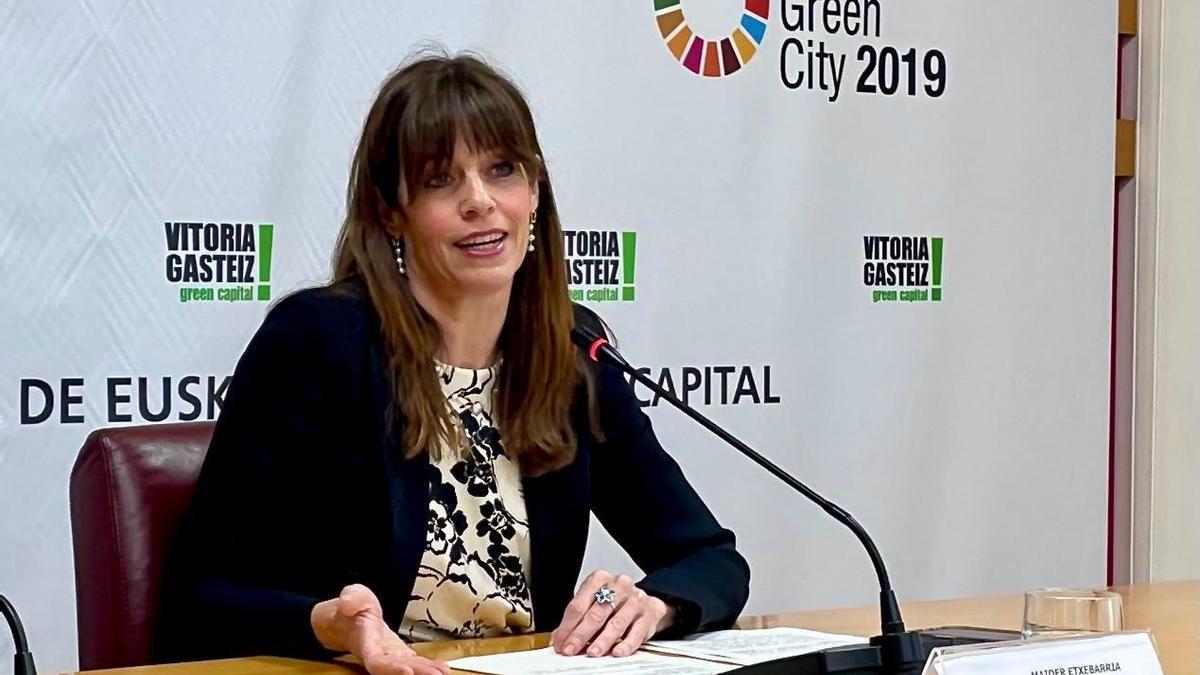 Udalak gutunak bidaliko dizkie hiriko 38 komunitateri, oraindik ere eraikinetan jarrita dituzten sinbologia frankistako plakak ken ditzaten.