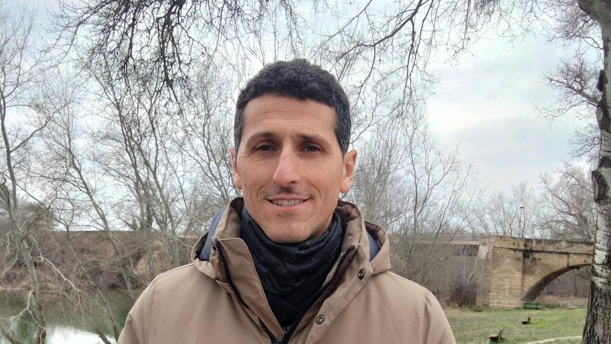Pedro J. Mozaz, ganadero de porcino intensivo y agricultor.
