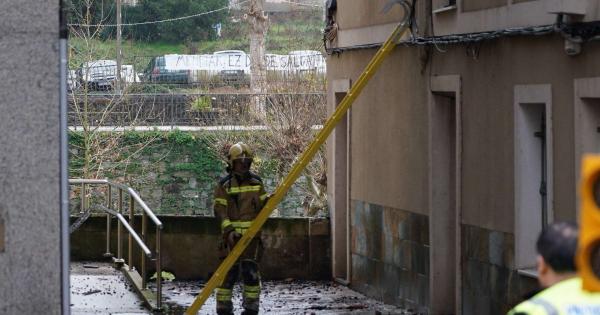 Incendio de un edificio en Balmaseda. PABLO VIÑAS