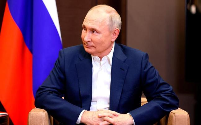 El presidente de Rusia, Vladimir Putin, durante su reunión con su homólogo bielorruso, Alexander Lukashenko. El presidente de Rusia, Vladimir Putin, durante su reunión con su homólogo bielorruso, Alexander Lukashenko.