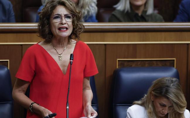 La vicepresidenta primera del Gobierno y ministra de Hacienda, María Jesús Montero