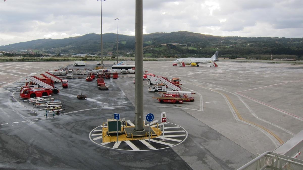Aeropuerto de Loiu, en una imagen de archivo.