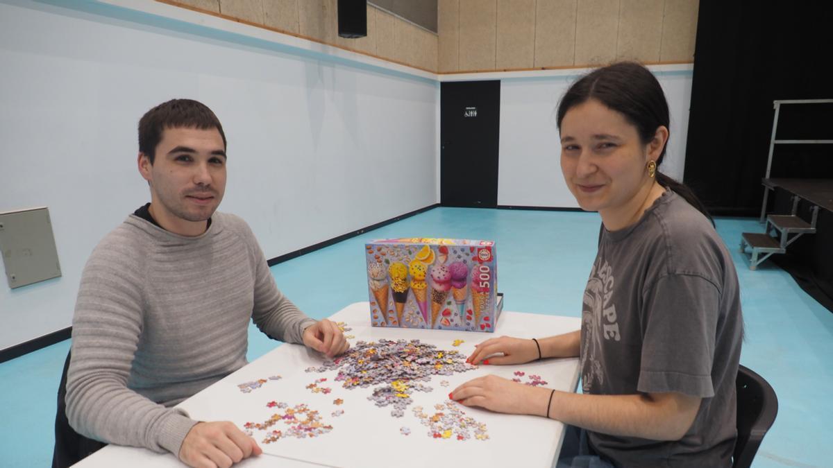 Iñigo Gorritxo y Nerea Soraluze, en Elkargunea, escenario del campeonato de puzzles.