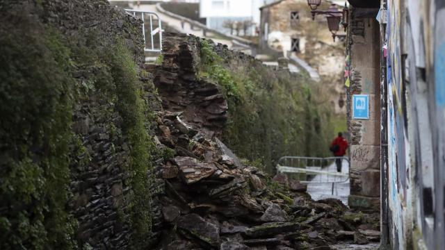 El incidente se ha producido a la altura de la Rúa do Moucho, entre las puertas del Carme y Santiago.