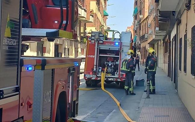 Imagen de la intervención de los bomberos en una fuga de gas ajena a esta información.
