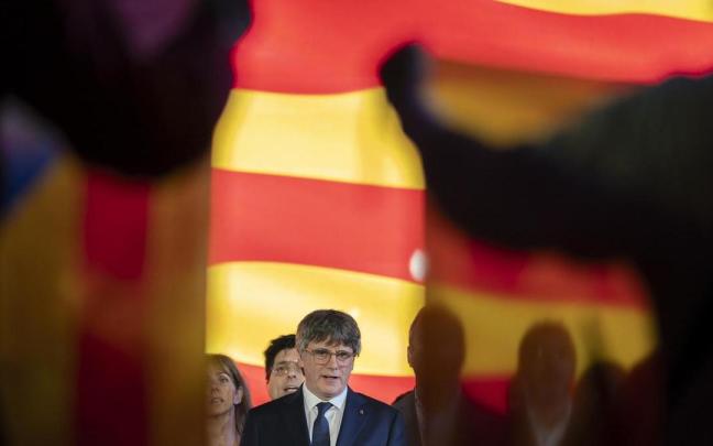 Puigdemont durante un acto de campaña en Argelès-sur-Mer. / EFE Puigdemont durante un acto de campaña en Argelès-sur-Mer.