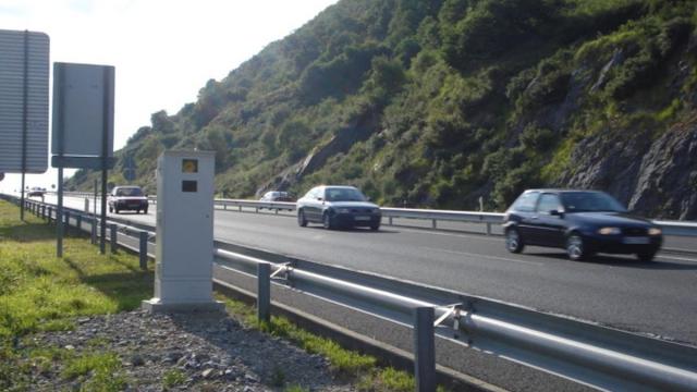 Un radar en la A-15, a la altura de la localidad navarra de Lekunberri.