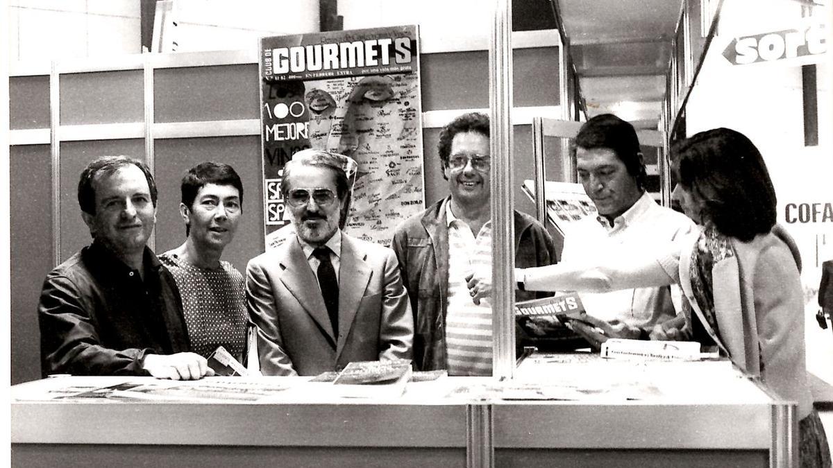 Stand del Club de Gourmets en Vinexpo (Burdeos), 1983.