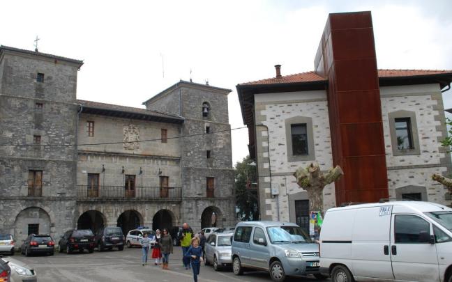 Ayuntamiento de Ayala en la localidad de Respaldiza / Araceli Oiarzabal Ayuntamiento de Ayala en la localidad de Respaldiza