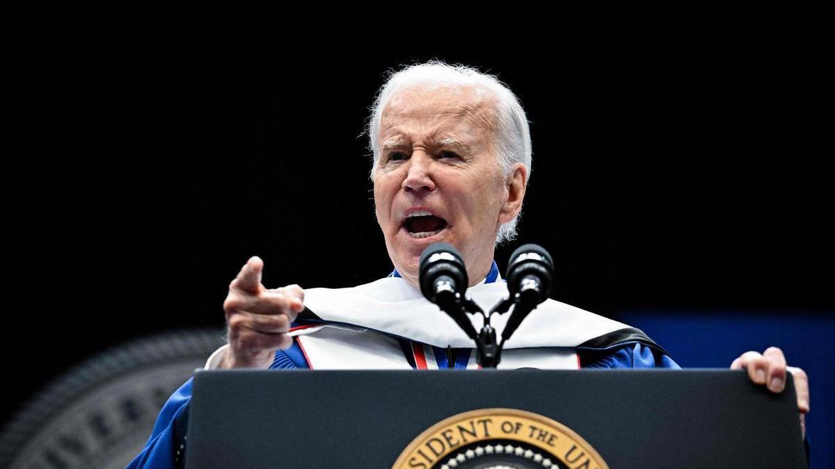 Biden interviene en el acto de graduación de la Universidad de Howard.