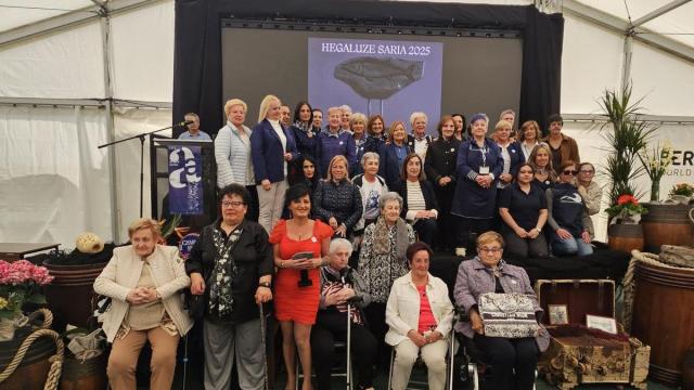 Homenaje a las mujeres que han trabajado en oficios relacionados con el mar / Bermeoko Udala Homenaje a las mujeres que han trabajado en oficios relacionados con el mar