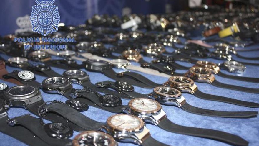 Relojes de lujo incautados por la Policía.